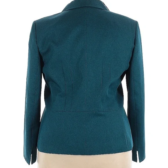 Evan Picone Teal Blazer with Black Patterned Scarf - Picture 2 of 4